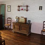 Chez Leontine Puilly-et-Charbeaux