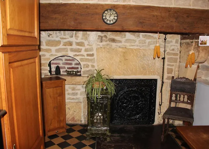 Chez Leontine Puilly-et-Charbeaux